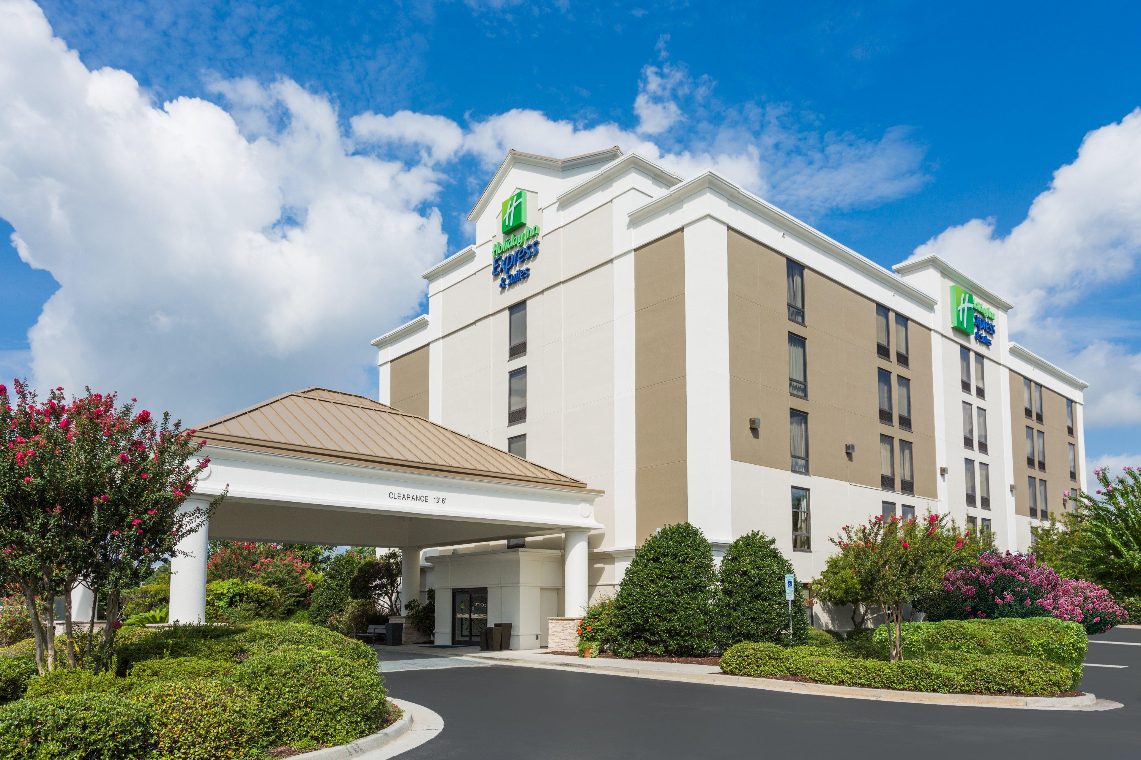 Holiday Inn Express & Suites Wilmington-University Center, An Ihg Hotel Exterior photo